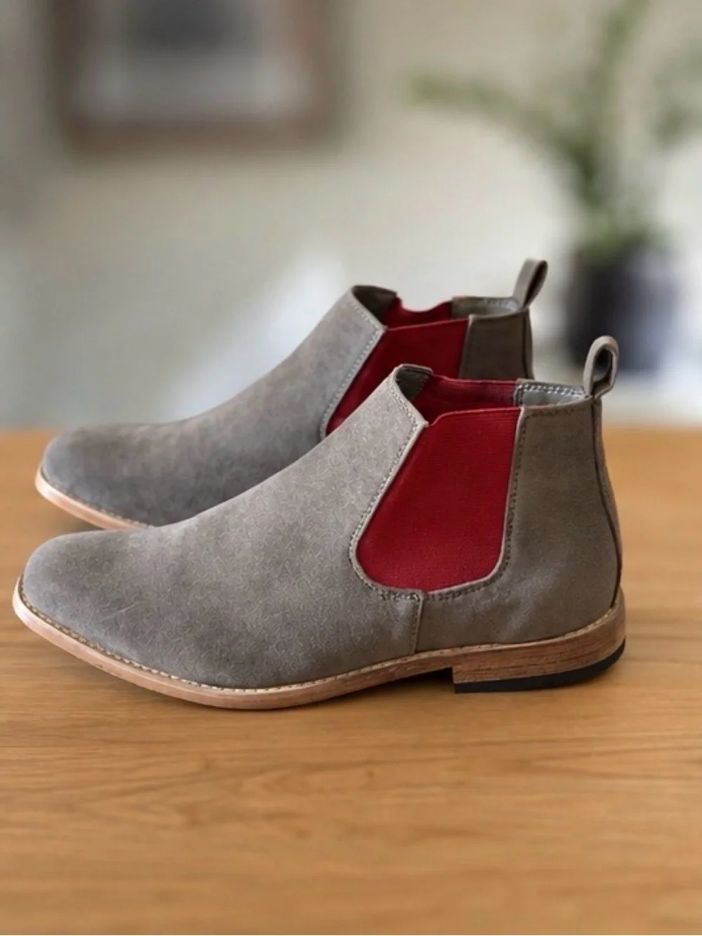 Pheroni Calvin Grey Suede Chelsea Boots Red Men’s Size 12